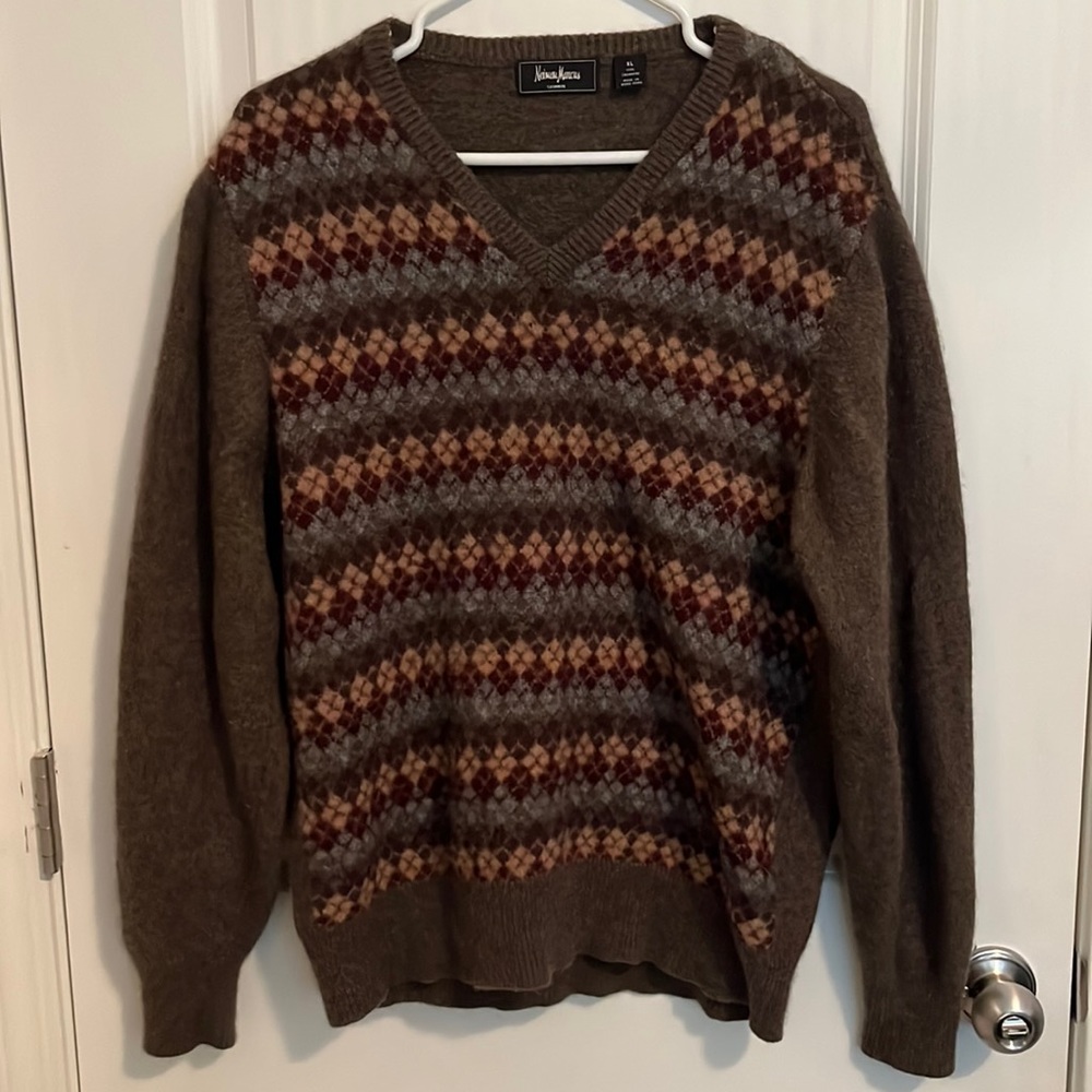 Neiman Marcus Cashmere Sweater